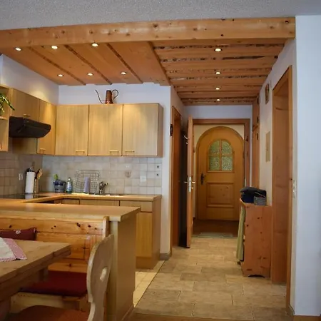 Stiffler-huus Bed & Breakfast Davos