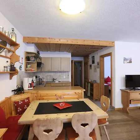 Stiffler-huus Bed & Breakfast Davos